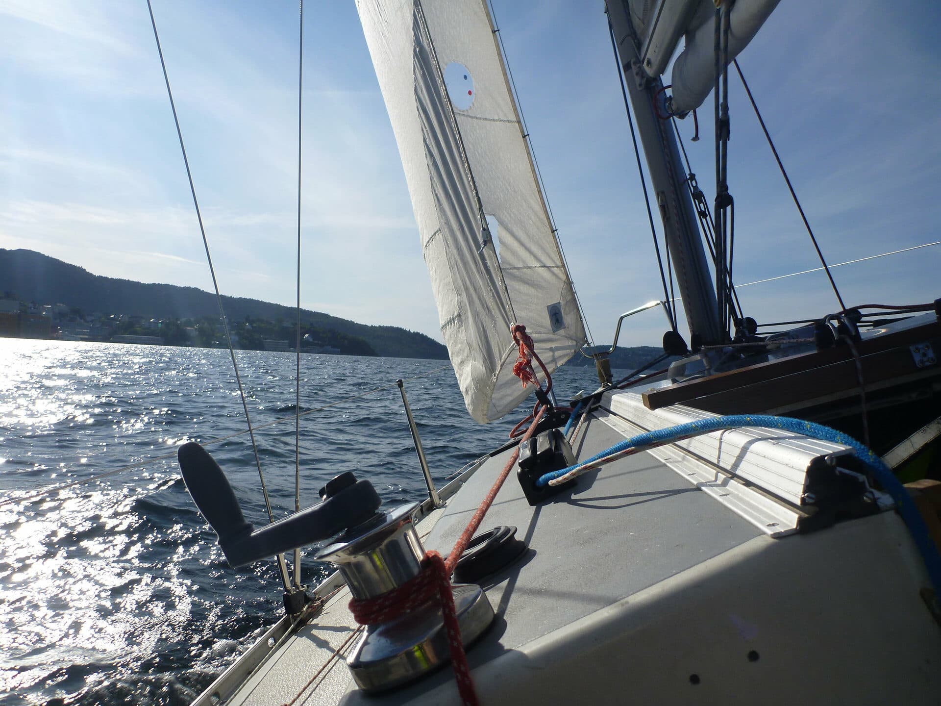 Sailing boat